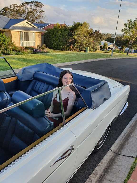 Waratah Park Limousines