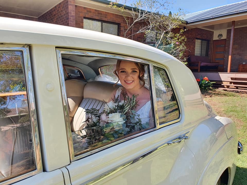 Waratah Park Limousines