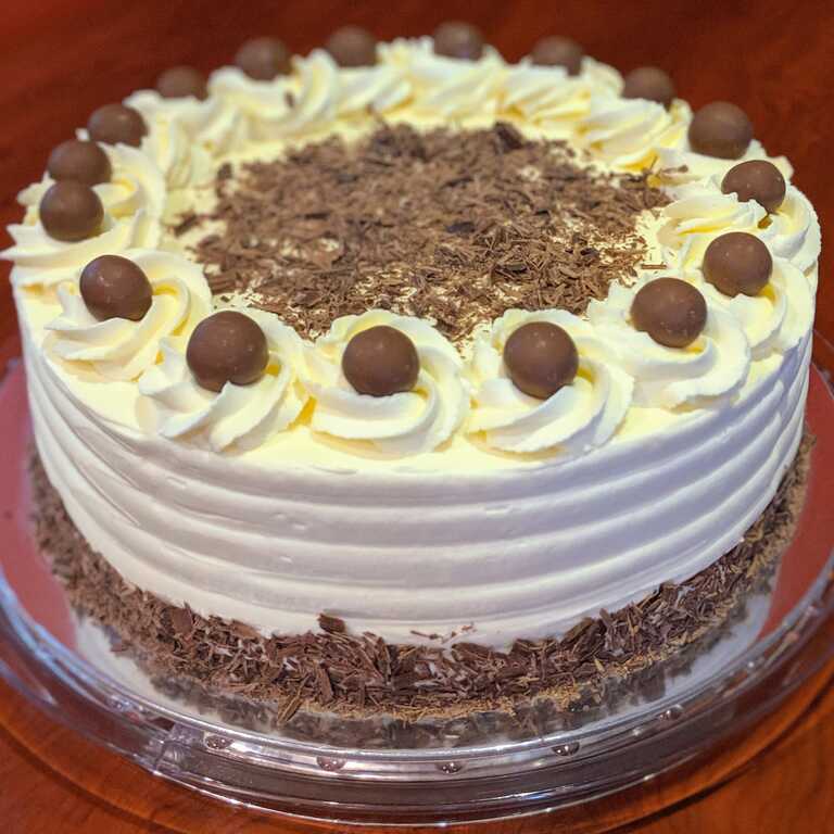 Dream Cakes and Creations