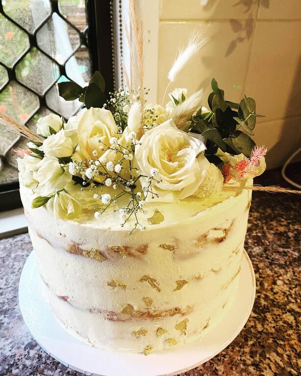 Pretty Petals Cake Creations