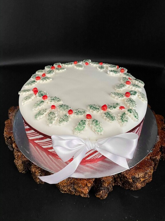 Pretty Petals Cake Creations