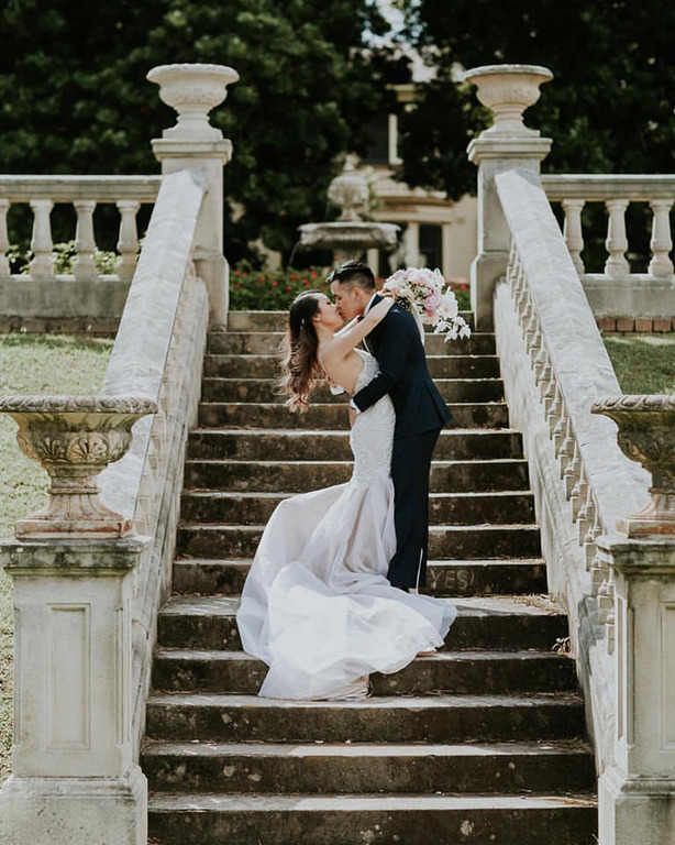 Bizzaro Bridal Couture