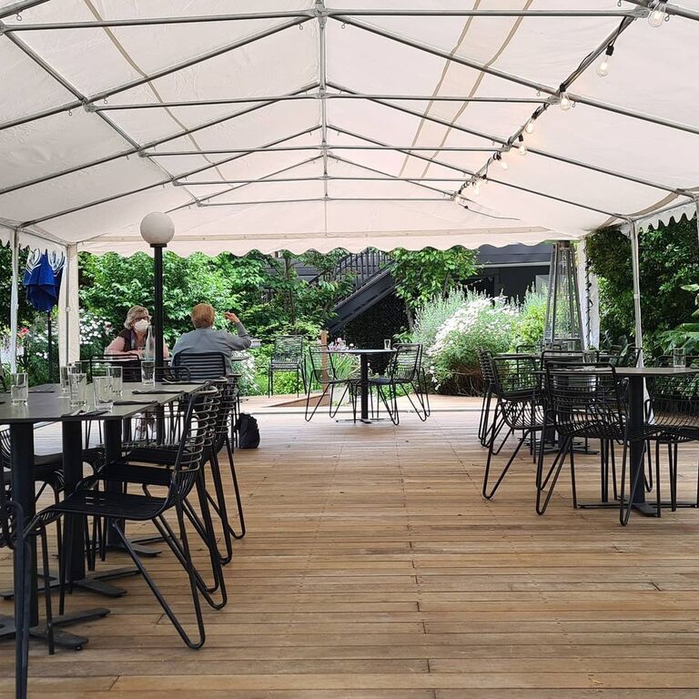 Paradise Valley Hotel