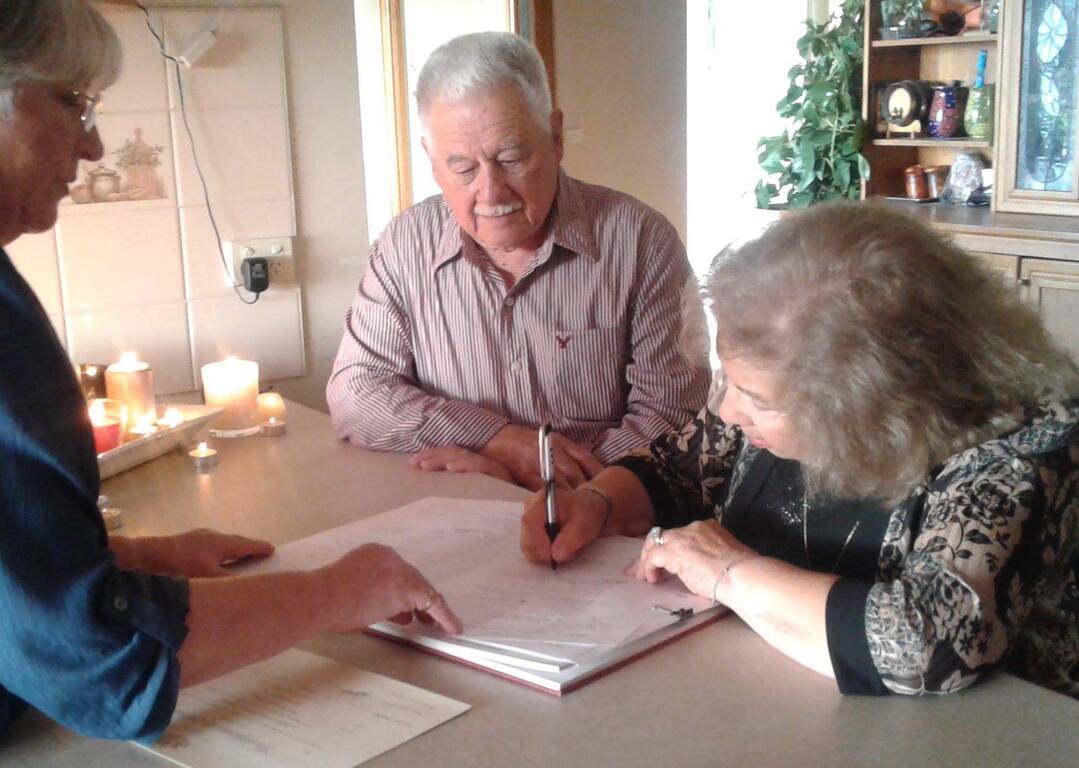 Lexie Gloger - Can Do Ceremonies