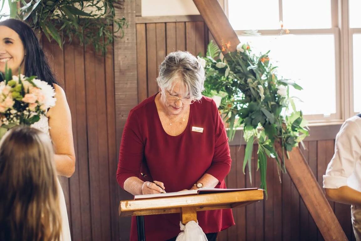 Lexie Gloger - Can Do Ceremonies