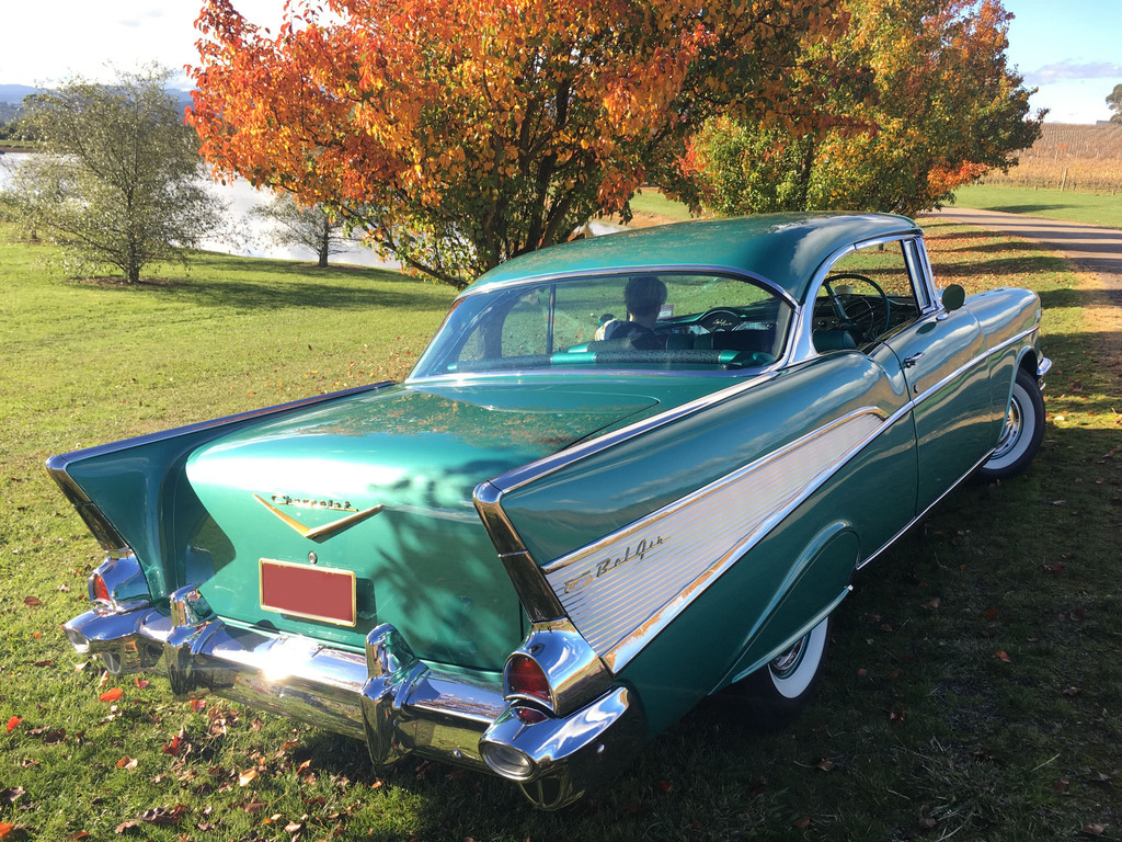 d'Luxe Classic Wedding Cars