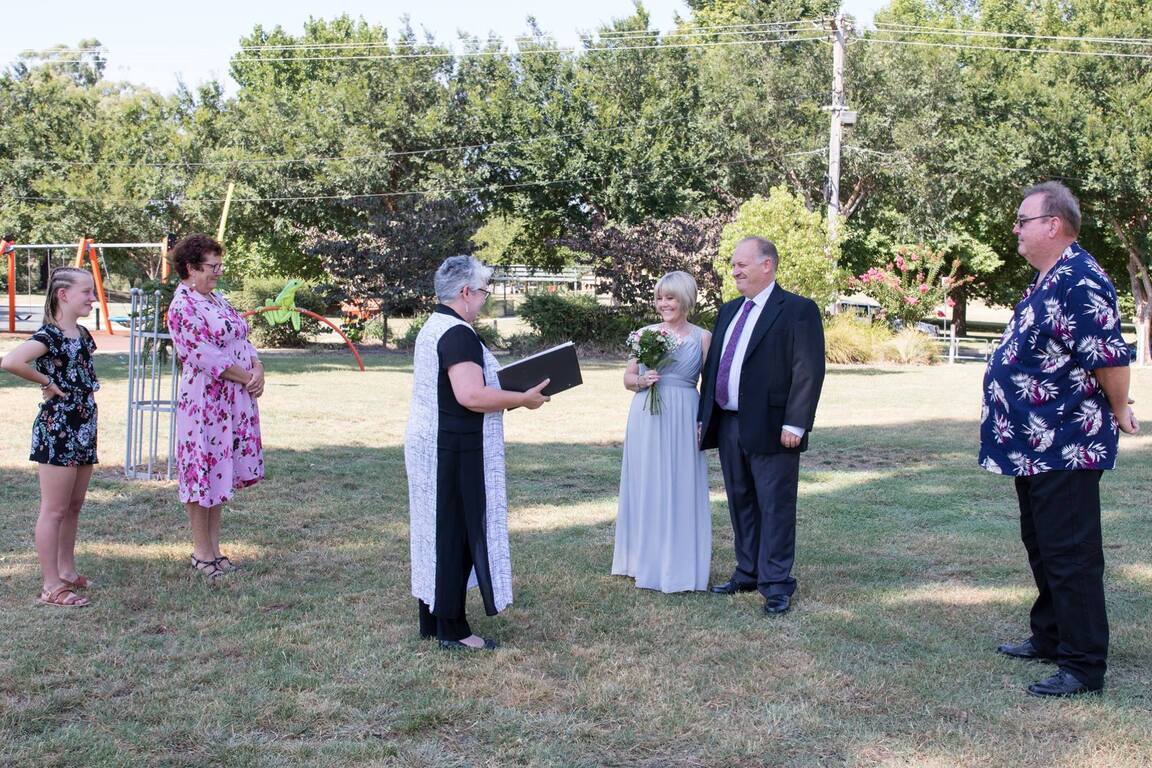 Lisa Joy Teasdale Life Celebrant