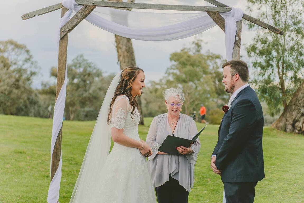 Lisa Joy Teasdale Life Celebrant