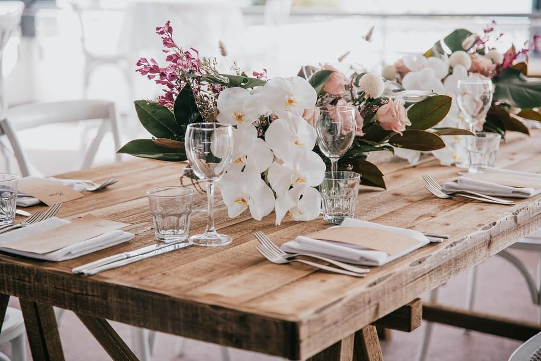 Gunyah Hotel - The Lake View Room