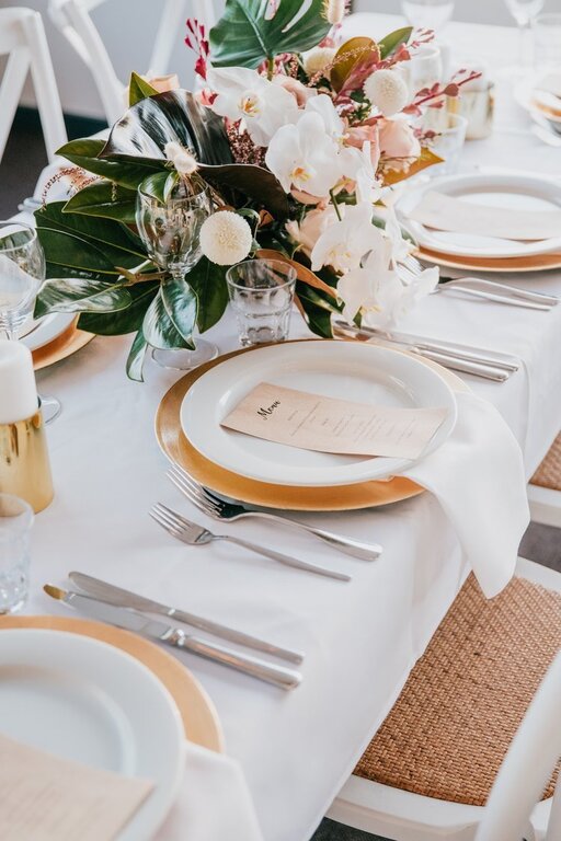 Gunyah Hotel - The Lake View Room