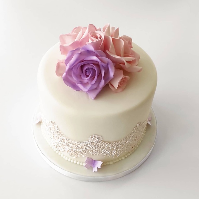 Cakes by Sue - Cakes - Melbourne - Weddinghero.com.au