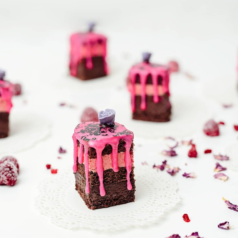 Delicious Romanian Cakes