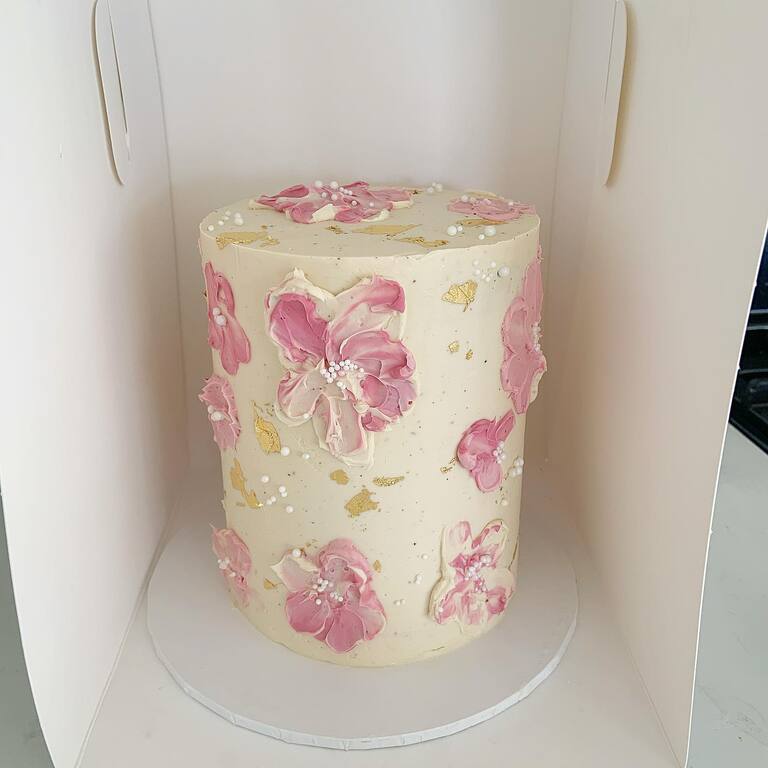 Lil Crumbs Designer Cakes