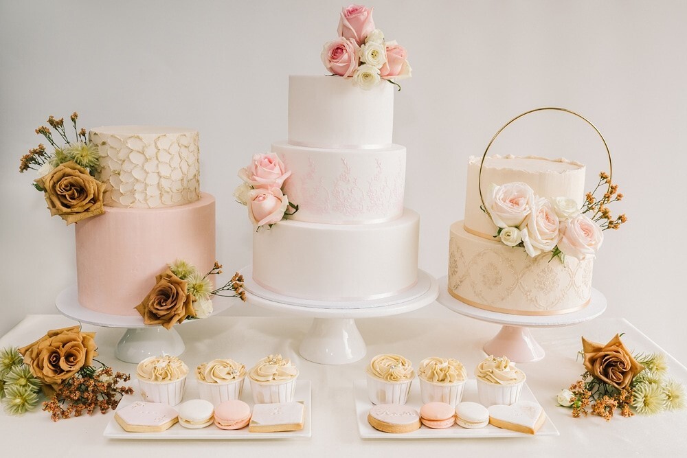 24 Creative Wedding Cakes That Taste as Good as They Look