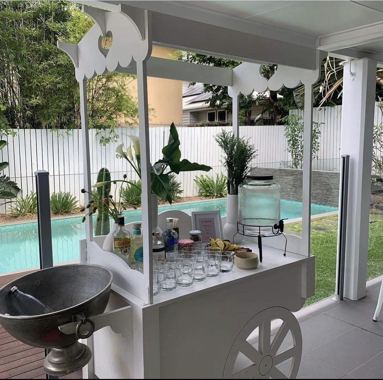 Lovely Jubbly Party Hire