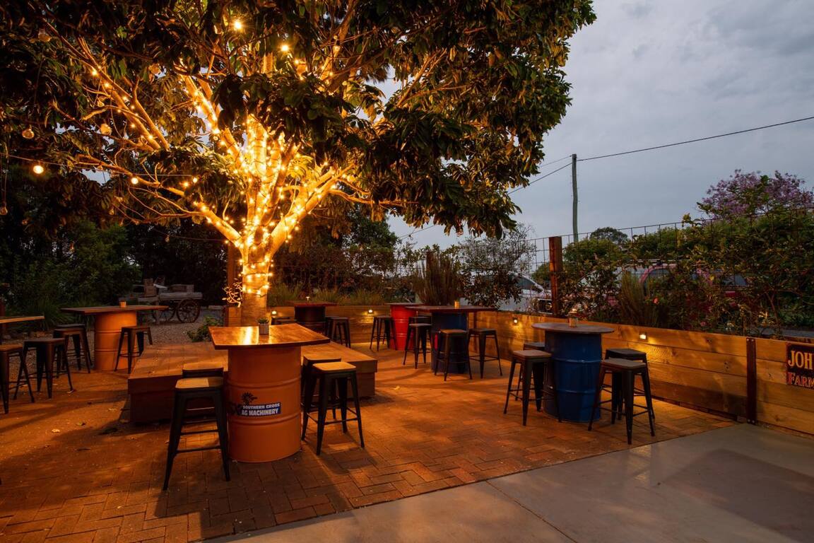 Rusty Gate Grove Bar & Winery