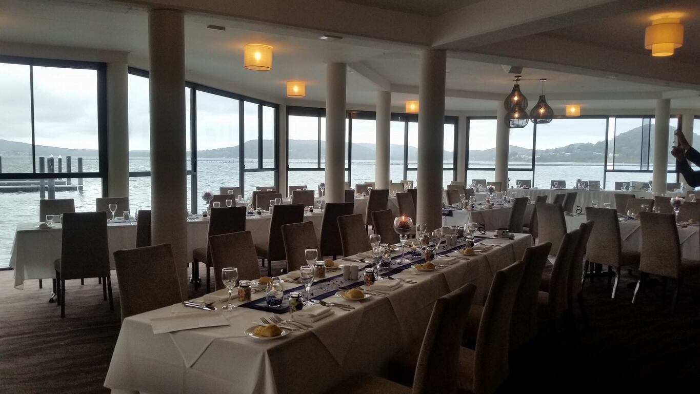 gosford yacht club restaurant