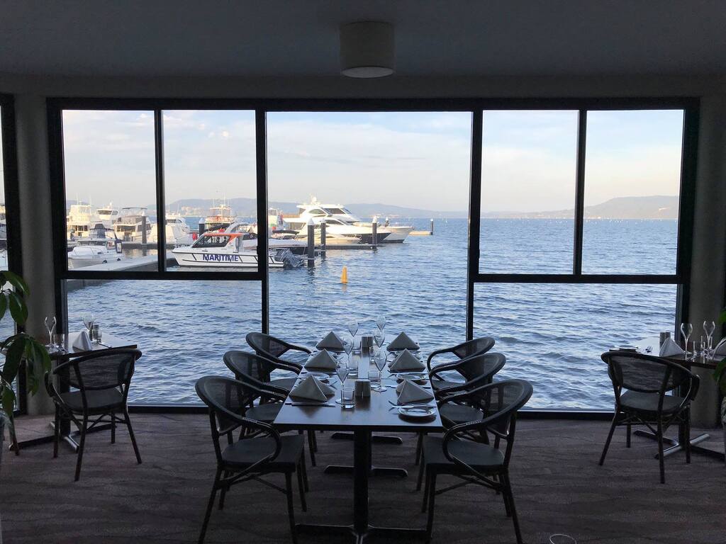 The Boathouse Waterfront Restaurant