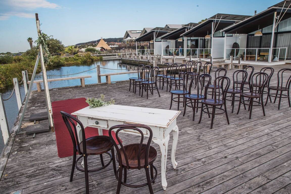 Caves Coastal Bar and Bungalows