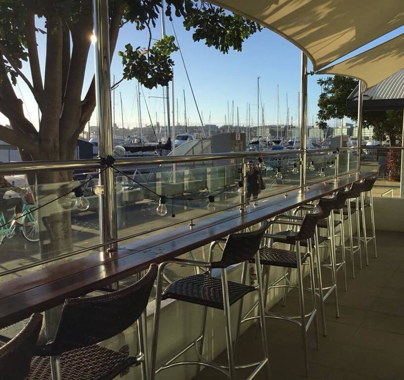 dining at cruising yacht club