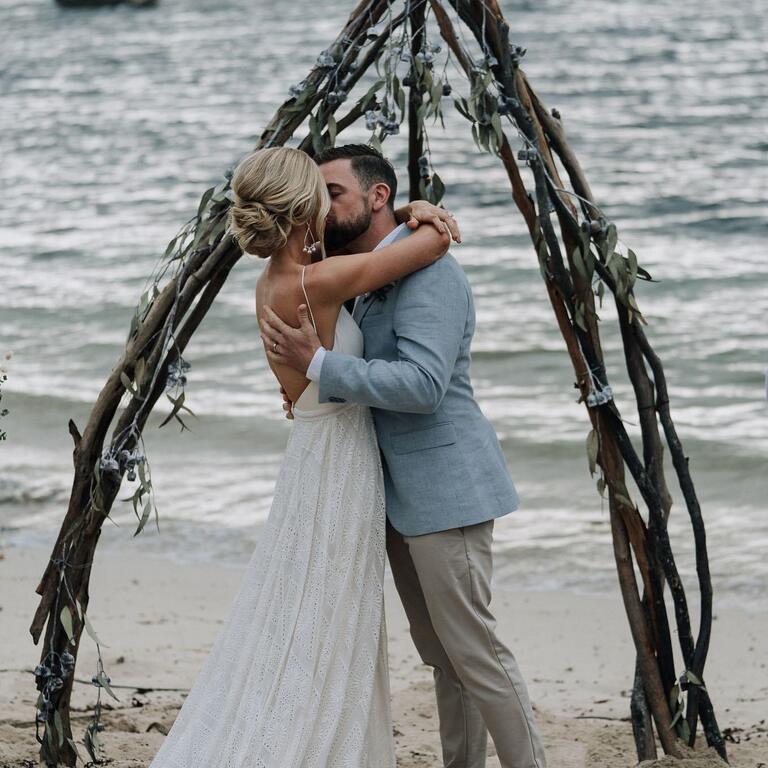 Barefoot Beach Weddings