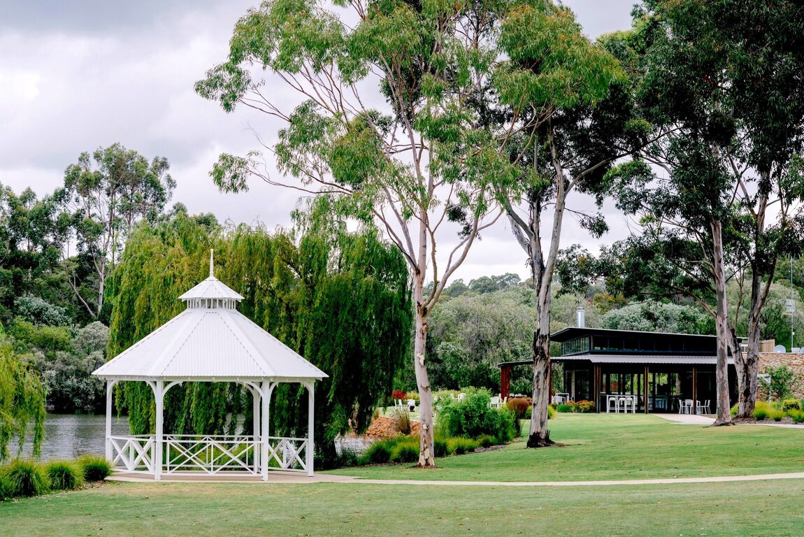 Eight Willows Retreat